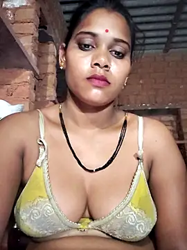 Katrina kaif143 online show from April 4, 10:29 pm