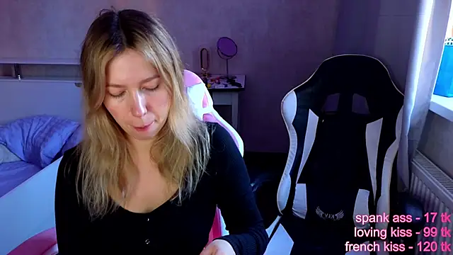 stefany and bettany online show from November 15, 10:45 am