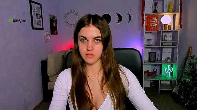 Snapshot of lina_fox12 chatting on April 24, 12:18 pm lina fox12 online show from April 24, 12:18 pm
