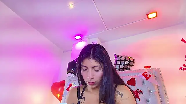 Snapshot of Gabriela_milani chatting on February 19, 11:50 am Gabriela milani online show from February 19, 11:50 am