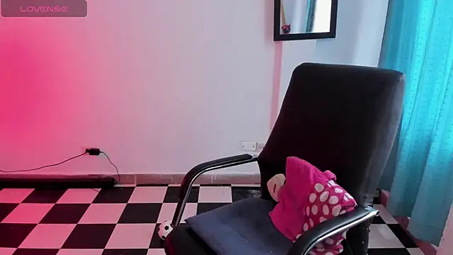 Scarlett  Cooper   online show from March 27, 10:31 pm