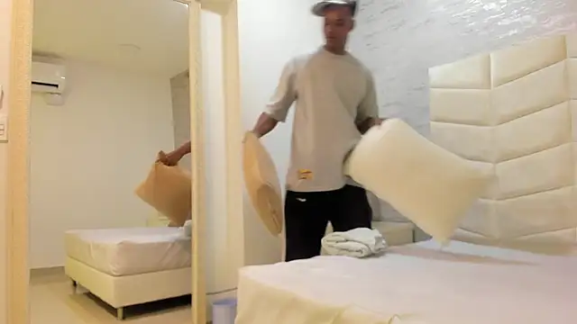 Snapshot of jax_black chatting on December 2, 6:47 pm jax black online show from December 2, 6:47 pm