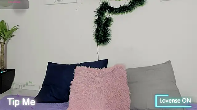 Ainoa Pink online show from December 2, 12:32 pm