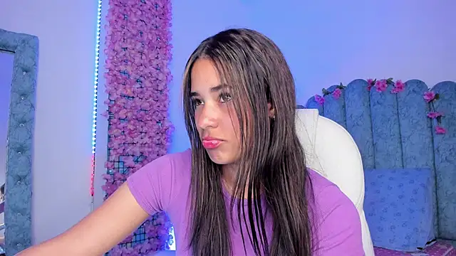Camila Smith 23 online show from October 24, 1:13 am