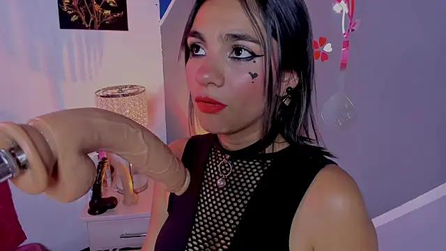 Snapshot of susi_hot13 chatting on December 17, 10:05 pm susi hot13 online show from December 17, 10:05 pm