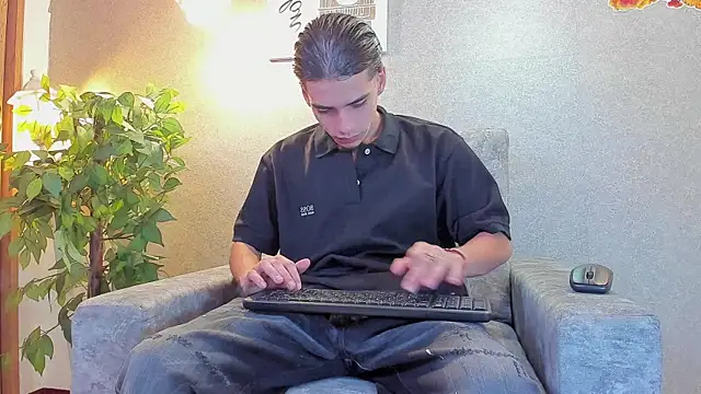 Axelwiliams online show from January 8, 11:34 am