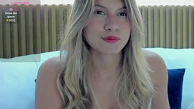 mia curry online show from December 21, 6:37 pm