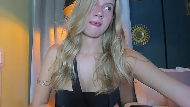 mia curry online show from February 27, 7:14 pm