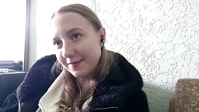Snapshot of CarynFlaryn chatting on October 2, 9:05 am CarynFlaryn online show from October 2, 9:05 am