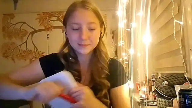 Snapshot of CarynFlaryn chatting on October 11, 3:28 am CarynFlaryn online show from October 11, 3:28 am