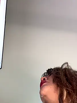 Zoe riivas online show from November 5, 11:21 am