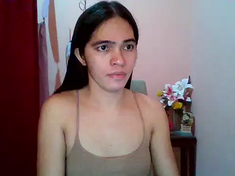 sweet yummy69 online show from February 24, 10:52 pm