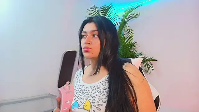 Snapshot of alejitasweet chatting on October 4, 2:53 am alejitasweet online show from October 4, 2:53 am