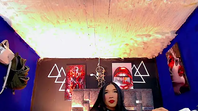 Snapshot of Fersexy_Dolls chatting on October 6, 4:10 am Fersexy Dolls online show from October 6, 4:10 am