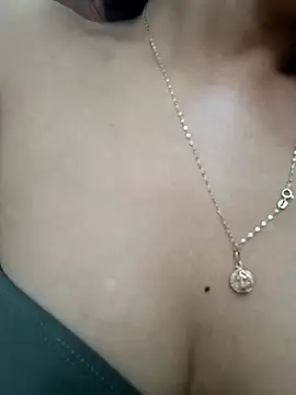 Snapshot of Sweed-virgin-pussy chatting on May 2, 5:29 pm Sweed-virgin-pussy online show from May 2, 5:29 pm