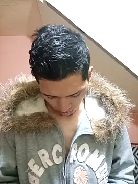 Snapshot of Raven_king chatting on October 1, 4:51 am Raven king online show from October 1, 4:51 am