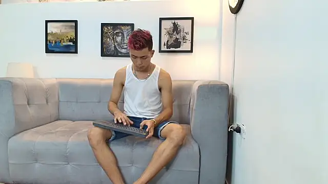 Snapshot of VERY_HOT_GUYS chatting on December 14, 1:22 am VERY HOT GUYS online show from December 14, 1:22 am