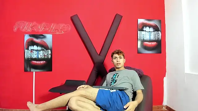 VERY HOT GUYS online show from April 15, 7:21 pm