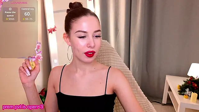 ChloeSammers online show from December 20, 1:51 pm