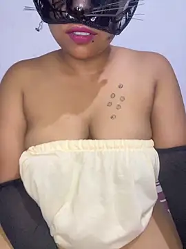 Snapshot of bunny_somya chatting on April 28, 8:47 pm bunny somya online show from April 28, 8:47 pm