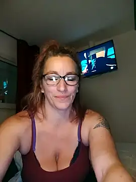 Fifi83Bell online show from December 15, 4:33 pm