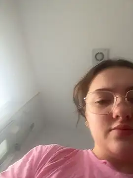 Victoria6989 online show from February 16, 3:52 pm