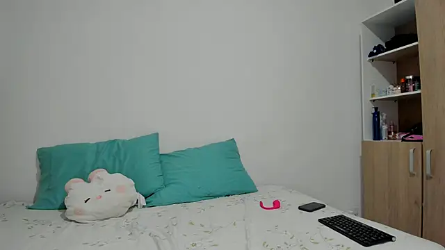 Snapshot of Velira69 chatting on November 14, 6:28 pm Velira69 online show from November 14, 6:28 pm