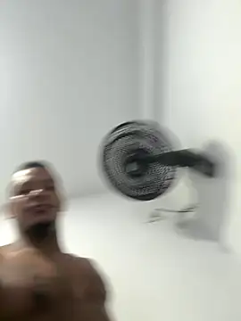 Snapshot of avatar13- chatting on October 6, 1:30 pm avatar13- online show from October 6, 1:30 pm