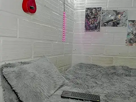 Snapshot of Daniell_007 chatting on October 16, 7:48 pm Daniell 007 online show from October 16, 7:48 pm