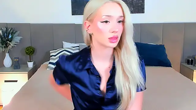 Snapshot of SugarWhisper chatting on November 29, 4:10 pm SugarWhisper online show from November 29, 4:10 pm