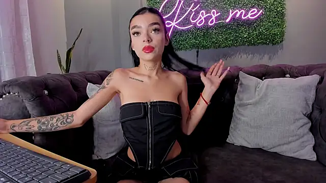 scarlettvelvet  online show from October 10, 3:11 pm