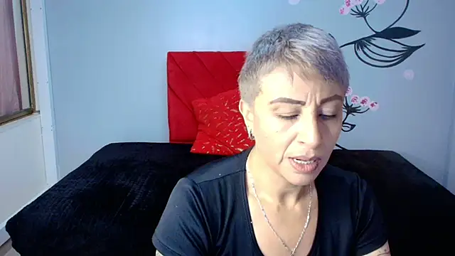 Charlotte  Gray online show from October 26, 12:22 pm