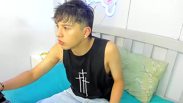 Snapshot of StiwenTwink chatting on November 11, 12:16 pm StiwenTwink online show from November 11, 12:16 pm