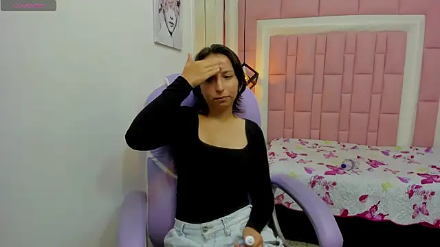 Klaret Toy online show from March 26, 9:09 pm