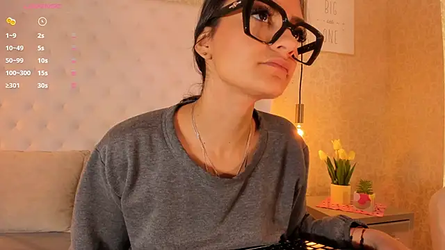 abriana quintana online show from October 20, 12:27 pm