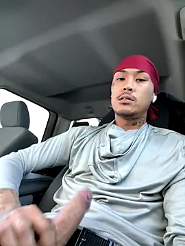 Snapshot of Loadedeggs chatting on October 21, 5:24 pm Loadedeggs online show from October 21, 5:24 pm