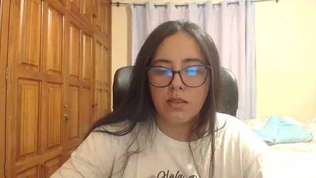 Venus cat  online show from December 5, 1:03 am