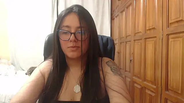 Venus cat  online show from April 25, 4:37 am