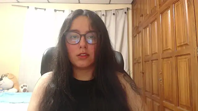Snapshot of Venus_cat_ chatting on June 12, 4:00 am Venus cat online show from June 12, 4:00 am