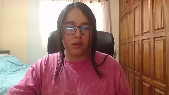 Snapshot of Venus_cat_ chatting on June 20, 2:53 pm Venus cat online show from June 20, 2:53 pm