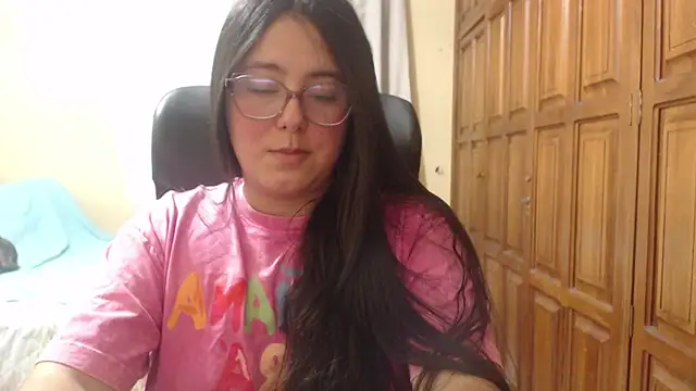 Snapshot of Venus_cat_ chatting on July 5, 2:29 am Venus cat online show from July 5, 2:29 am