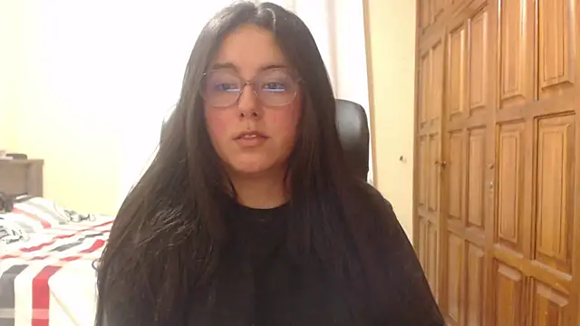 Snapshot of Venus_cat_ chatting on July 23, 4:21 am Venus cat online show from July 23, 4:21 am