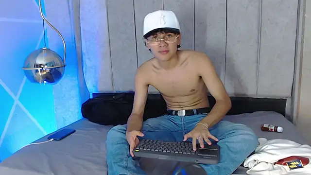 ELCHINO 69 online show from October 8, 5:27 am