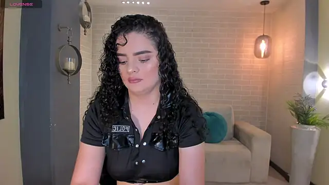 KylieJenkins online show from November 22, 11:20 am