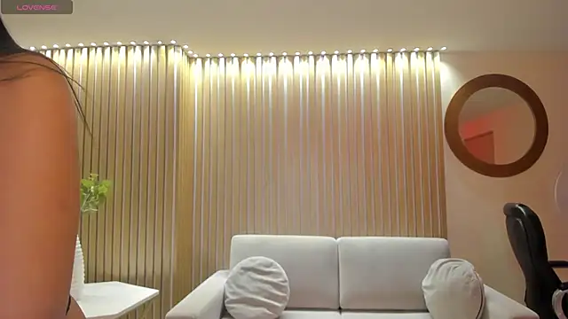 NatalieLewis online show from May 20, 12:00 pm
