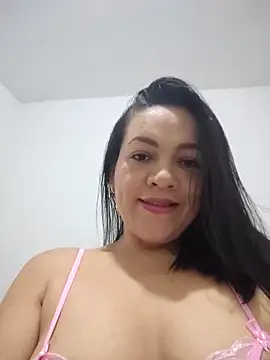 Snapshot of LindaSalo33 chatting on October 3, 3:14 am LindaSalo33 online show from October 3, 3:14 am