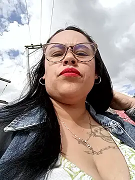 Italia 12 online show from November 1, 7:38 pm