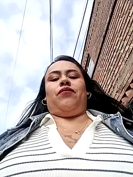 Italia 12 online show from November 7, 9:15 pm