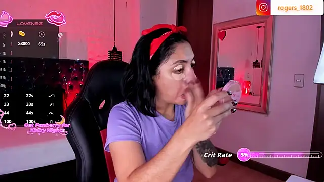 Snapshot of isaa_dl chatting on November 19, 8:53 pm isaa dl online show from November 19, 8:53 pm