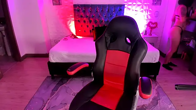 Snapshot of isaa_dl chatting on November 21, 9:57 pm isaa dl online show from November 21, 9:57 pm